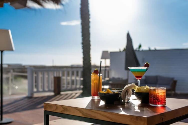 Bar, Cumeja Beach Club & Hotel, Naples
