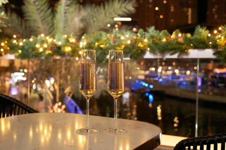 Bar, Crowne Plaza Dubai Marina, Dubai
