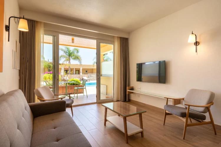 APARTMENT GRAND Room, Vila Luz, Algarve