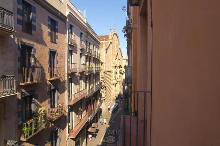 APARTMENT CAPACITY 10 Room, La Guarida, Barcelona