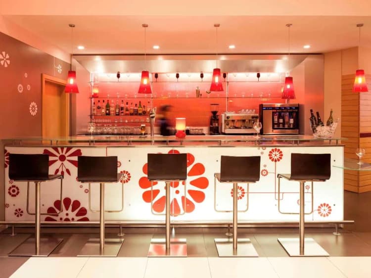 Bar, ibis Barcelona Santa Coloma, Barcelona