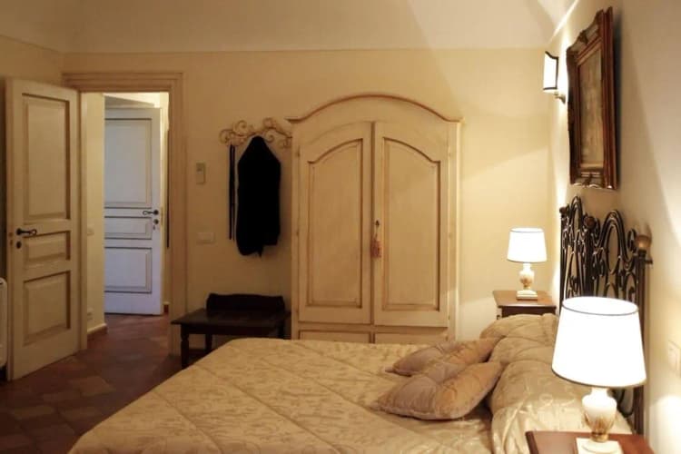DOUBLE QUEEN SIZE BED Room, Villa Alba d'Oro - Historic Luxury Villa, Naples