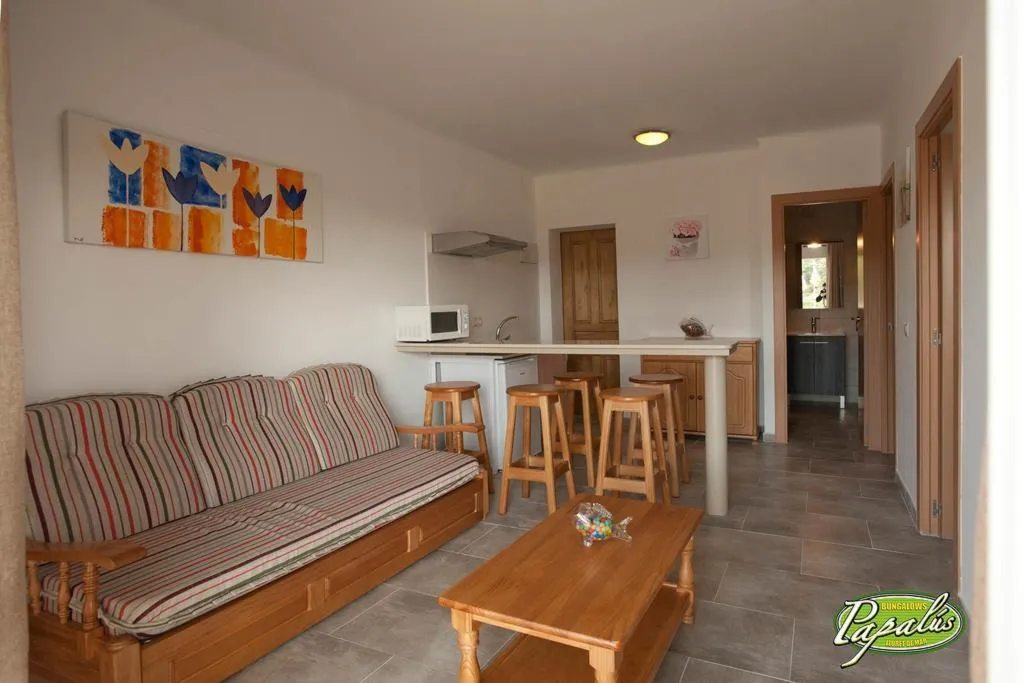 BUNGALOW CAPACITY 4 TWO BEDROOMS Room, Bungalow Papalus, Costa Brava