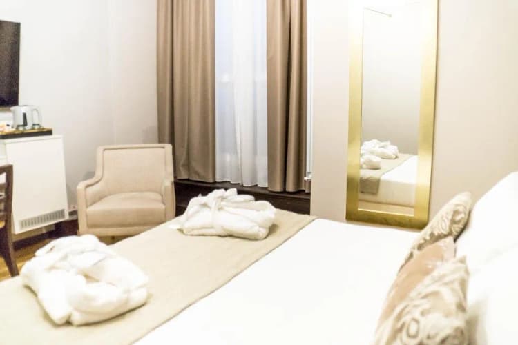 DOUBLE DELUXE Room, Intomilan Aparthotel Galleria Duomo, Milan