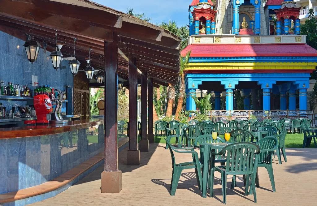 Bar, Sol Katmandu Park & Resort, Majorca
