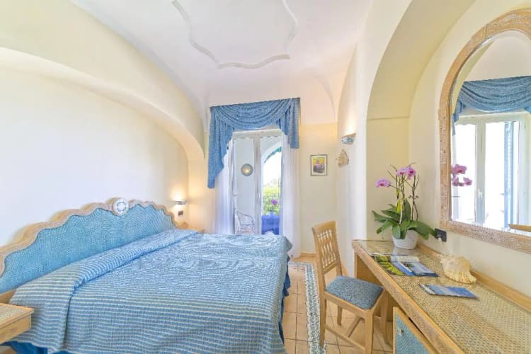 DOUBLE DELUXE WITH TERRACE Room, Punta Imperatore, Naples