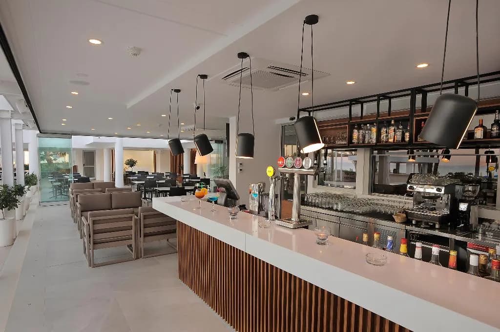 Bar, Okeanos Beach Boutique Hotel, Cyprus