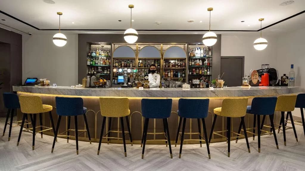 Bar, Sofitel Dubai Jumeirah Beach, Dubai