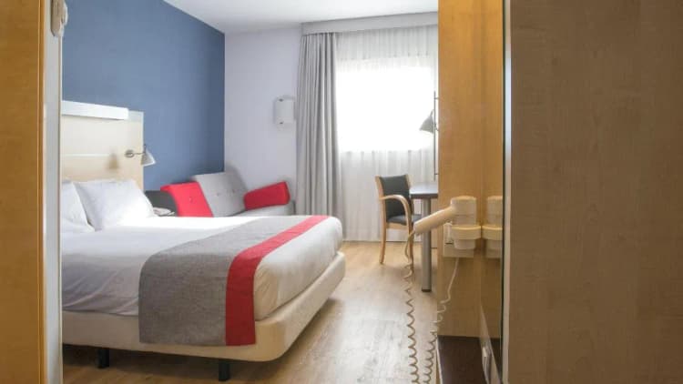 DOUBLE QUEEN SIZE BED Room, Holiday Inn Express Madrid Rivas, Madrid