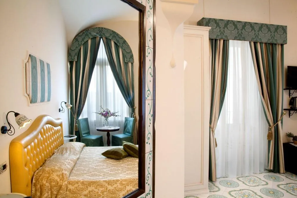 APARTMENT DELUXE TWO BEDS Room, L'Antico Convitto, Naples
