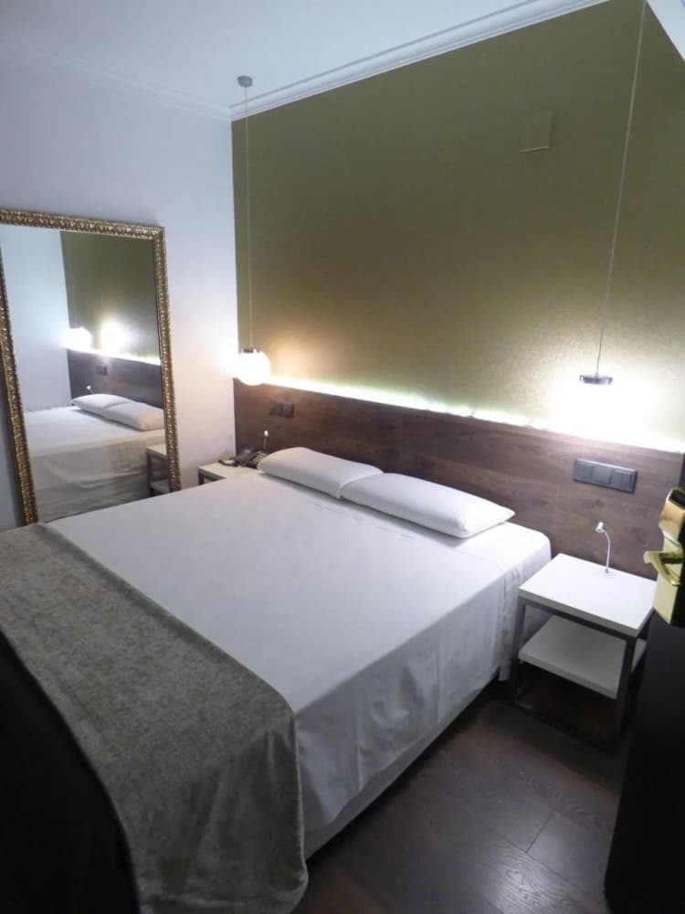 DOUBLE BASIC Room, Moderno, Barcelona
