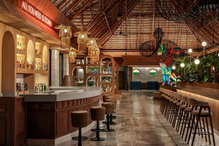 Bar, Bahía Príncipe Escape Tequila, Cancun Area