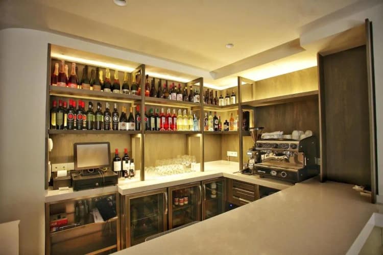Bar, San Lorenzo Suites, Madrid