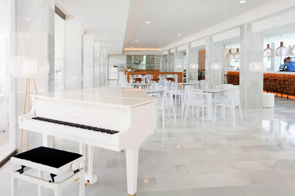 Bar, MarSenses Puerto Pollensa Hotel and Spa, Majorca