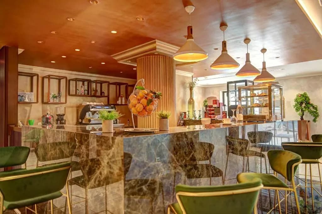 Bar, Lac Leman, Tunisia