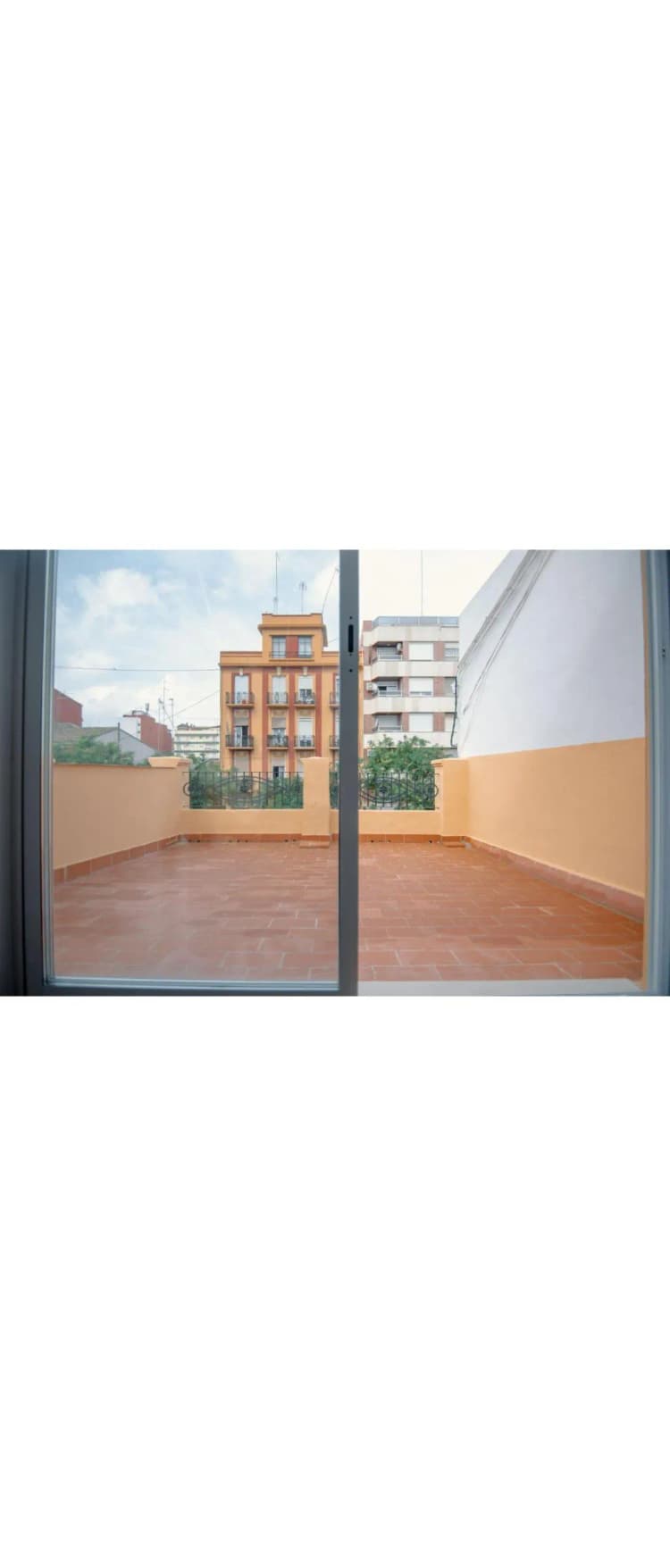APARTMENT ONE BEDROOM WITH TERRACE Room, Libere Valencia Abastos, Valencia
