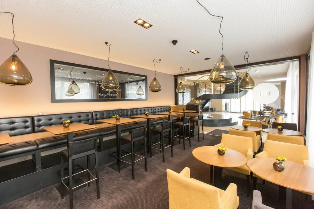 Bar, Golf Dependance, Prague