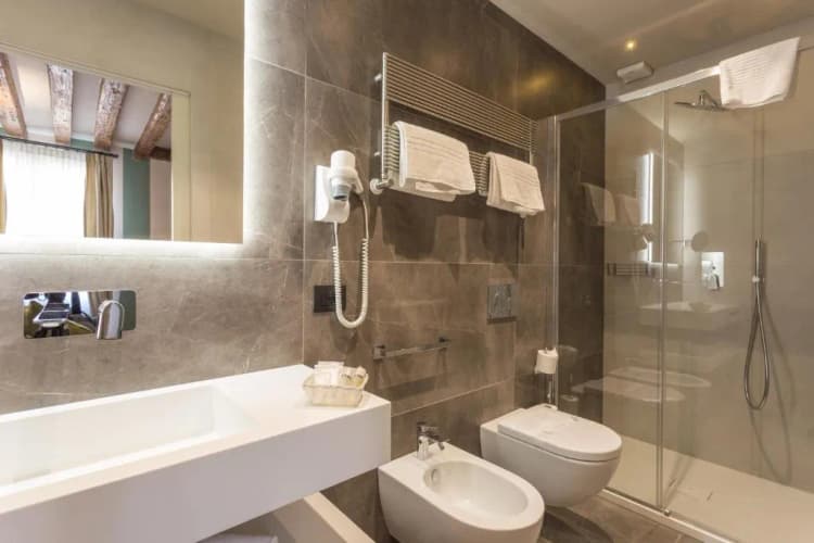 APARTMENT ONE BEDROOM ONE BATHROOM Room, Tiziano, Venice