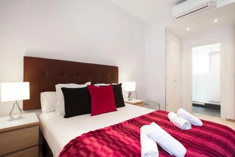 APARTMENT CAPACITY 2 TWO BEDROOMS Room, Dailyflats Barcelona Center, Barcelona