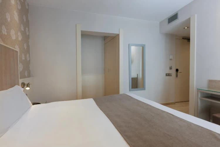 DOUBLE SINGLE USE STANDARD Room, Santa Marta, Barcelona