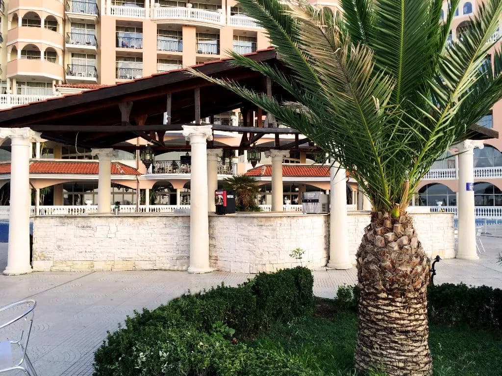 Bar, Royal Park, Bourgas