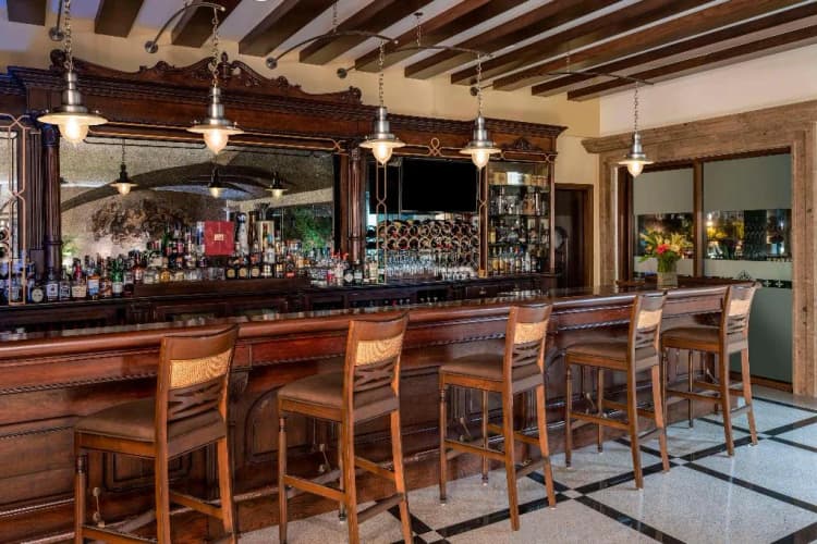 Bar, Holiday Inn Club Vacations Grand Residences All In, Cancun Area