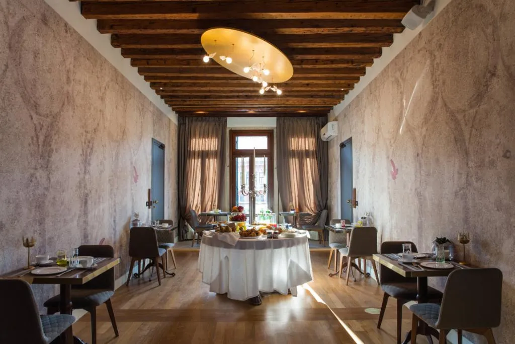 Bar, Riva Del Vin Boutique Hotel, Venice