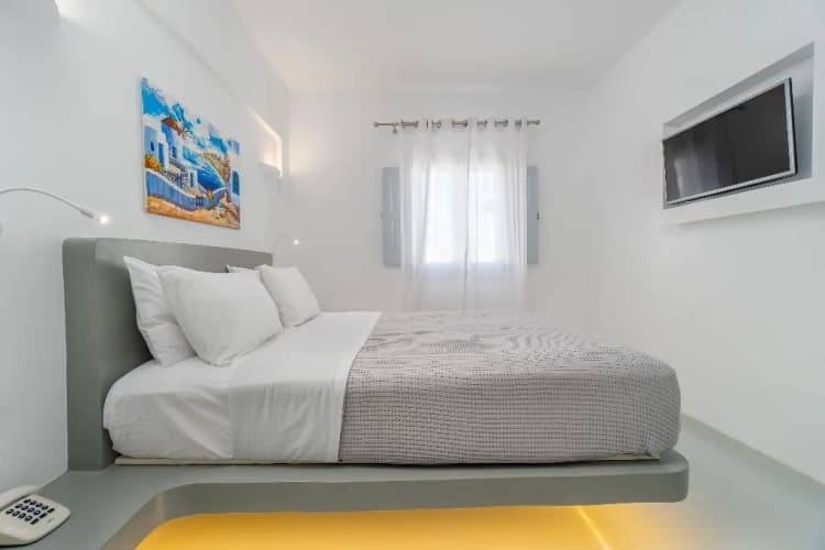 Double or Twin DELUXE Room, Central Fira Hotel, Santorini