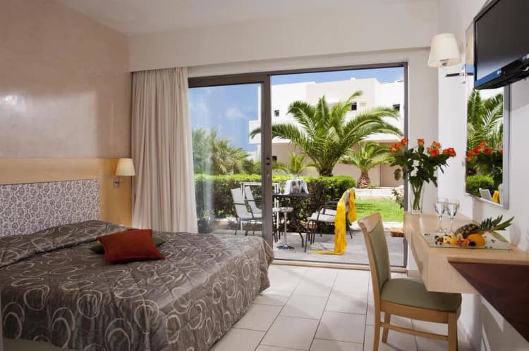 FAMILY ROOM STANDARD Room, Grand Hotel Holiday Resort, Crete