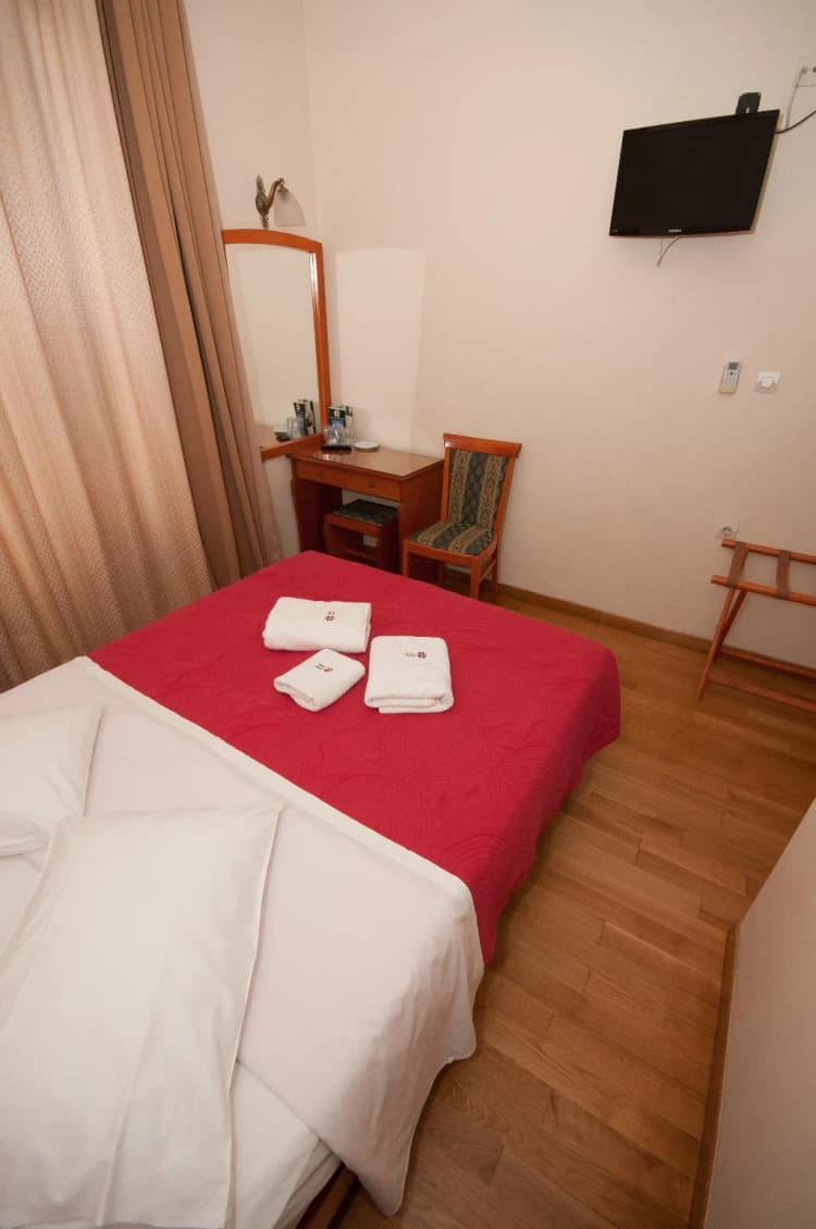 Double or Twin ECONOMY Room, Cecil hotel, Athens