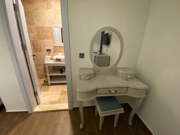DOUBLE Private external bathroom Room, Mara Koyici Hotel, Izmir