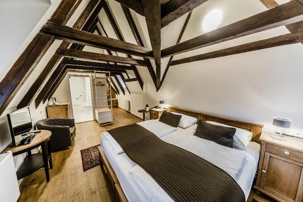 DOUBLE RIVER VIEW Room, Archibald at the Charles Bridge, Prague