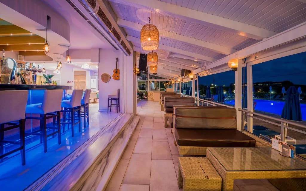 Bar, Dennys Inn, Zante
