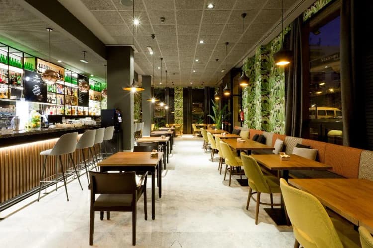 Bar, Malcom and Barret, Valencia