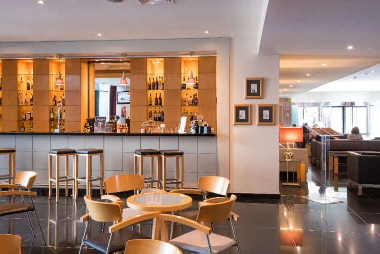 Bar, Vila Gale Opera, Lisbon