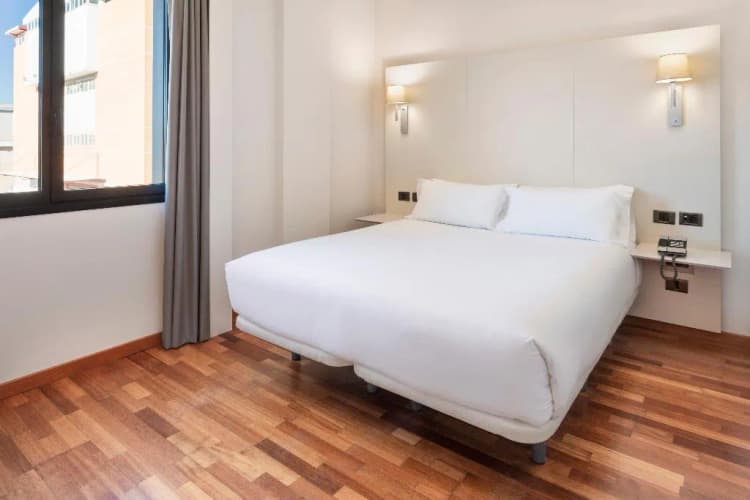 DOUBLE SINGLE USE STANDARD Room, B&B Hotel Elche, Costa Blanca