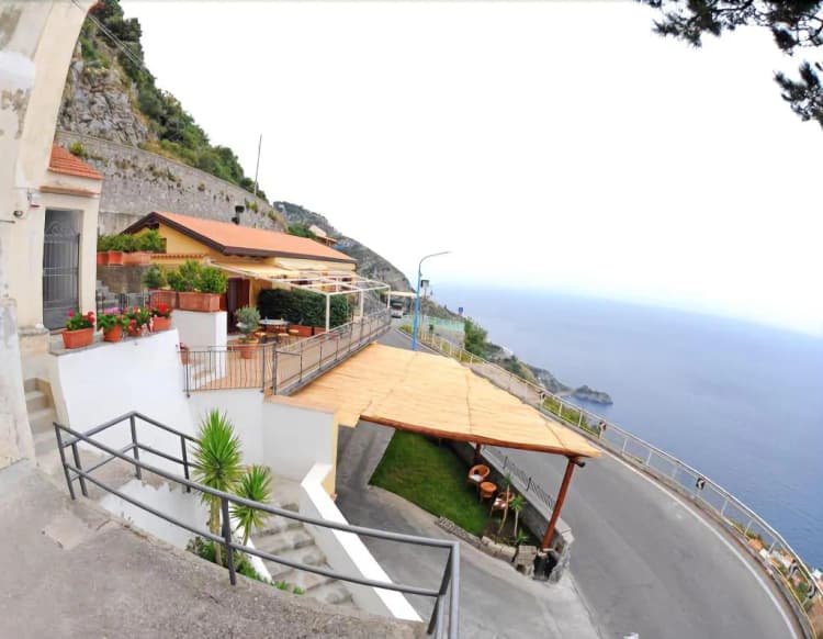 General view, La Mela Blu, Naples