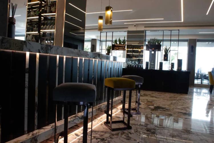 Bar, Resort Tre Fontane, Naples