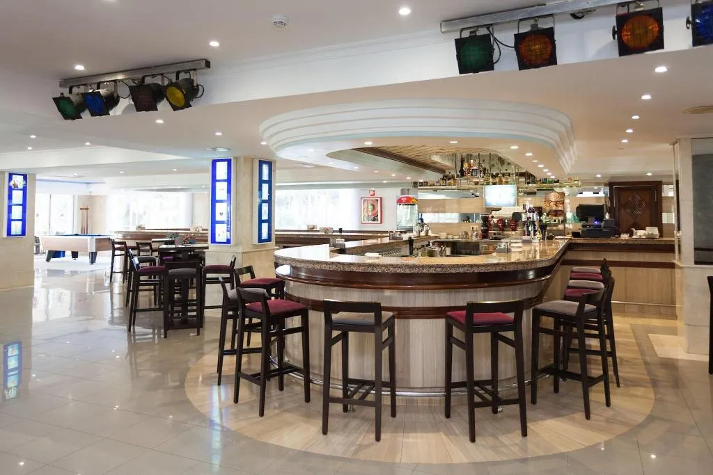 Bar, Timor, Majorca