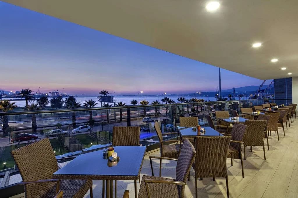 Bar, Hilton Garden Inn Izmir Bayrakli, Izmir