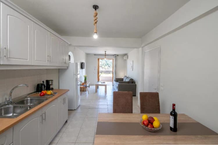 APARTMENT GARDEN VIEW ONE BEDROOM Room, ID Holiday Living, Athens