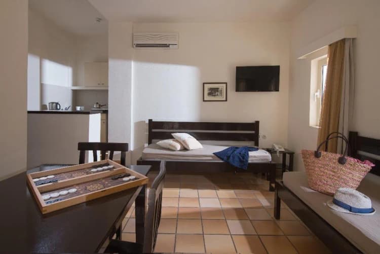 APARTMENT CAPACITY 4 ONE BEDROOM Room, Ourania Apartments, Crete