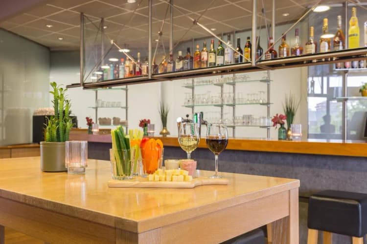 Bar, Leonardo Hotel Lelystad City Center, Amsterdam