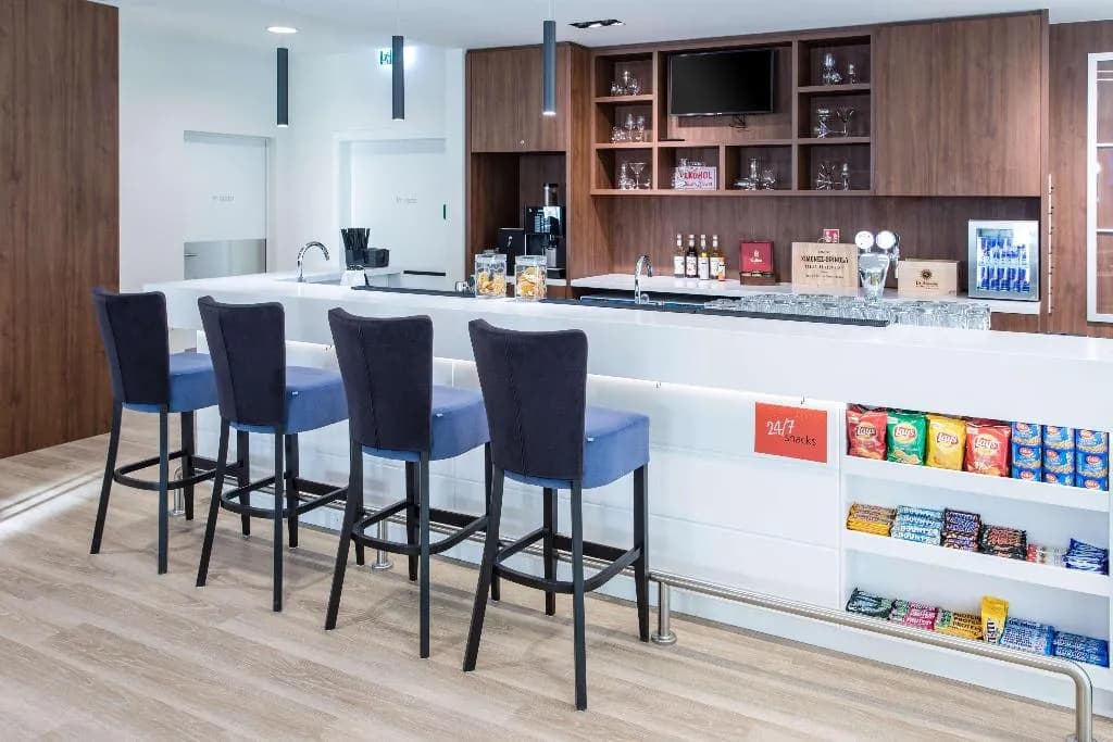 Bar, Hampton by Hilton Gdansk Oliwa, Gdansk