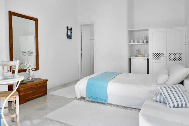 DOUBLE ECONOMY Room, Finikia Memories (ex Finikia's Place), Santorini