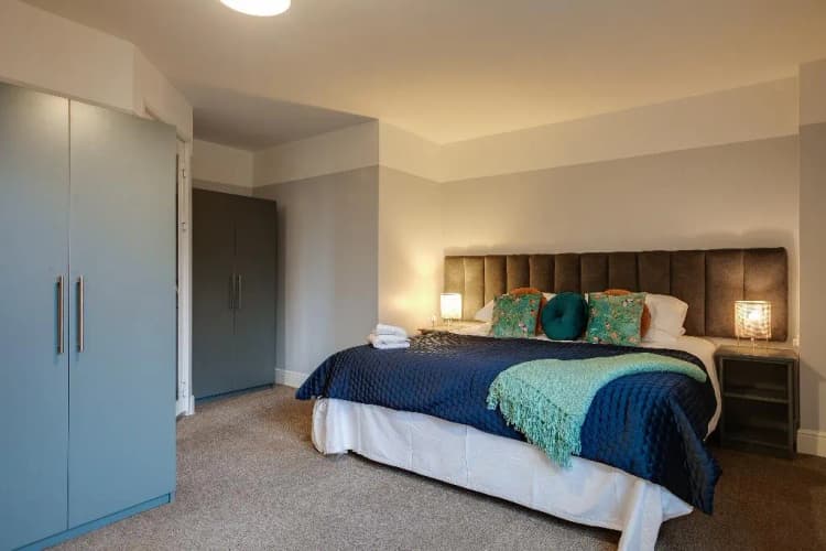 APARTMENT THREE BEDROOMS Room, 'Griffith Rooms, Dublin