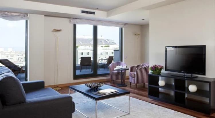 APARTMENT CITY VIEW Room, Majestic Hotel & Spa Barcelona, Barcelona