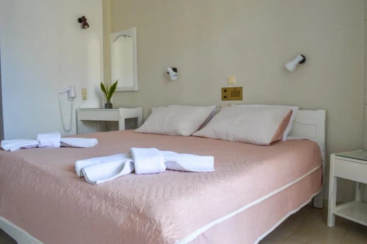 Double or Twin ECONOMY Room, Castro, Santorini