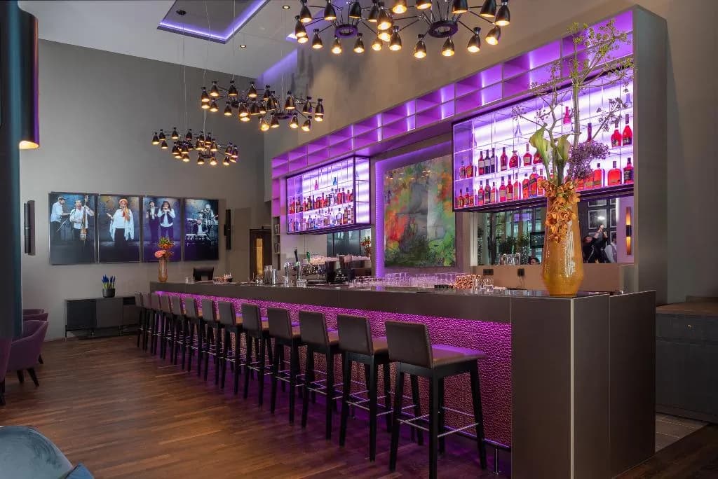 Bar, Leonardo Royal Hotel Amsterdam, Amsterdam