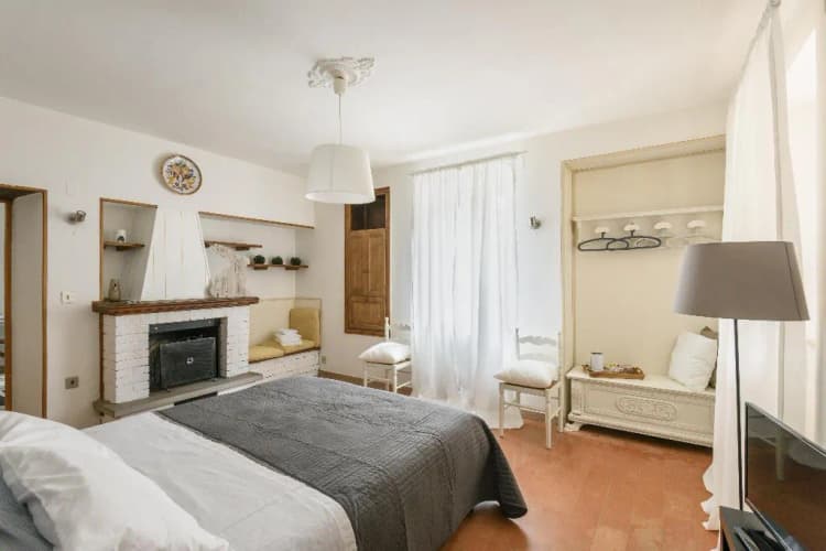 APARTMENT CAPACITY 2 Room, Un Petit Paradis, Perugia